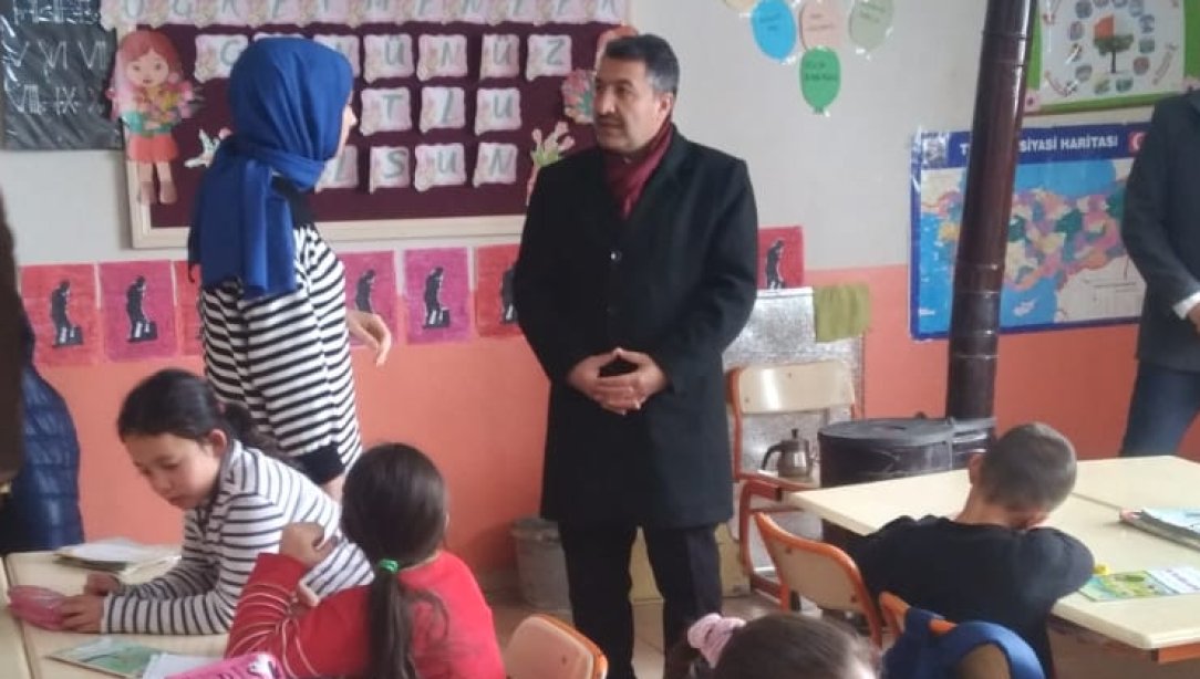 İlçe Milli Eğitim Müdürümüz Burhan KURT Söbetaş Köyü İlkokulumuzu ziyaret etti.